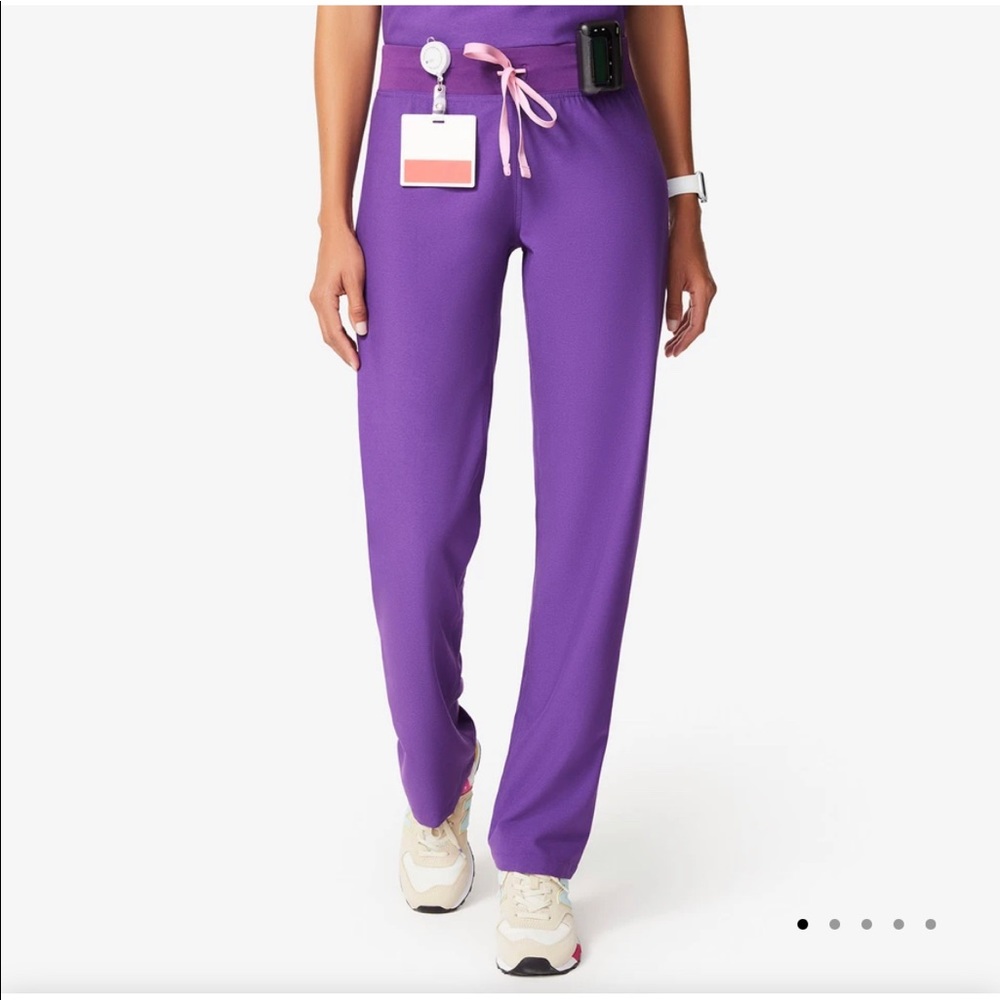 Figs Livingston Ultra Violet Size Medium